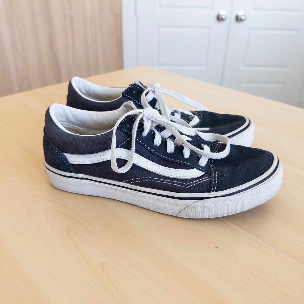Vans Kids Old Skool Sneakers 5.5 Black Suede Canvas Low Top Skater School Casual